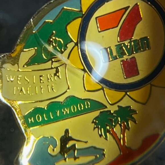 VTG 7 Eleven Western Pacific Hollywood Lapel Vest Hat Recognition Pin .75" RARE - Picture 10 of 13